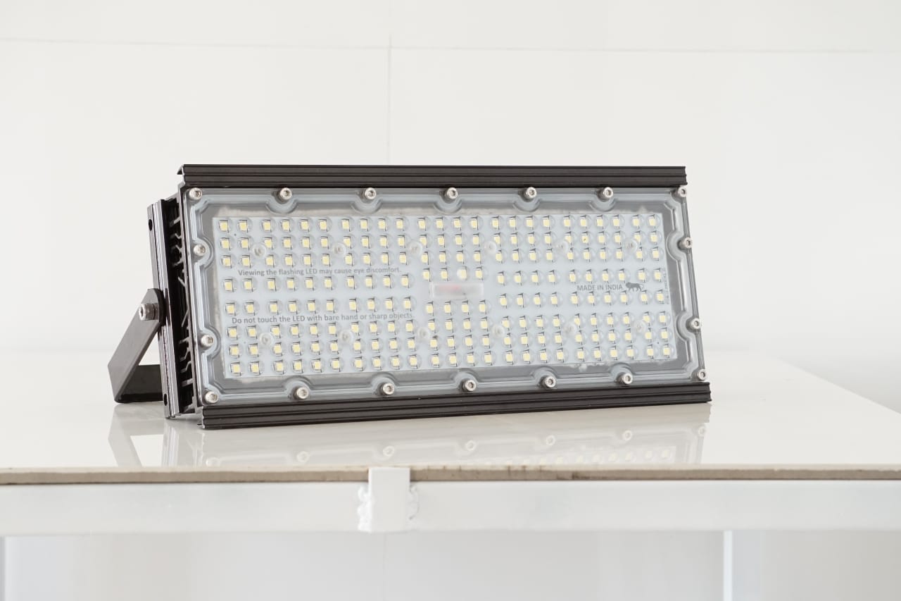 Outdoor Complete Light